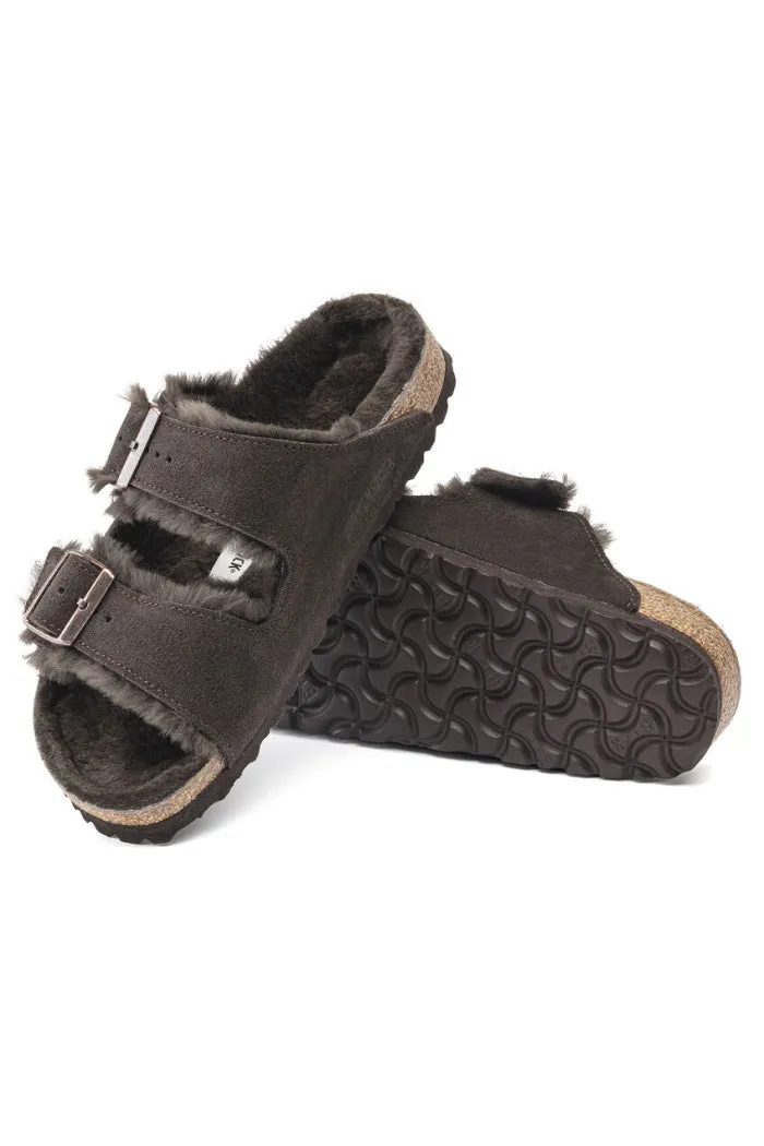 Birkenstock Arizona Shearling Regular Width in Mocha