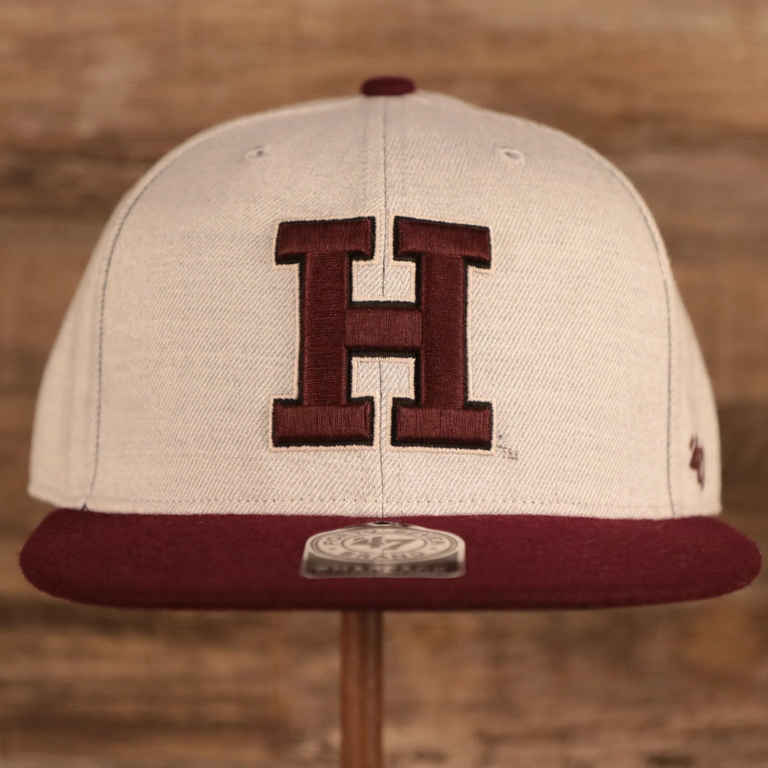 Snapback Hat with Wool Brim in Light Gray and Maroon ONESIZE