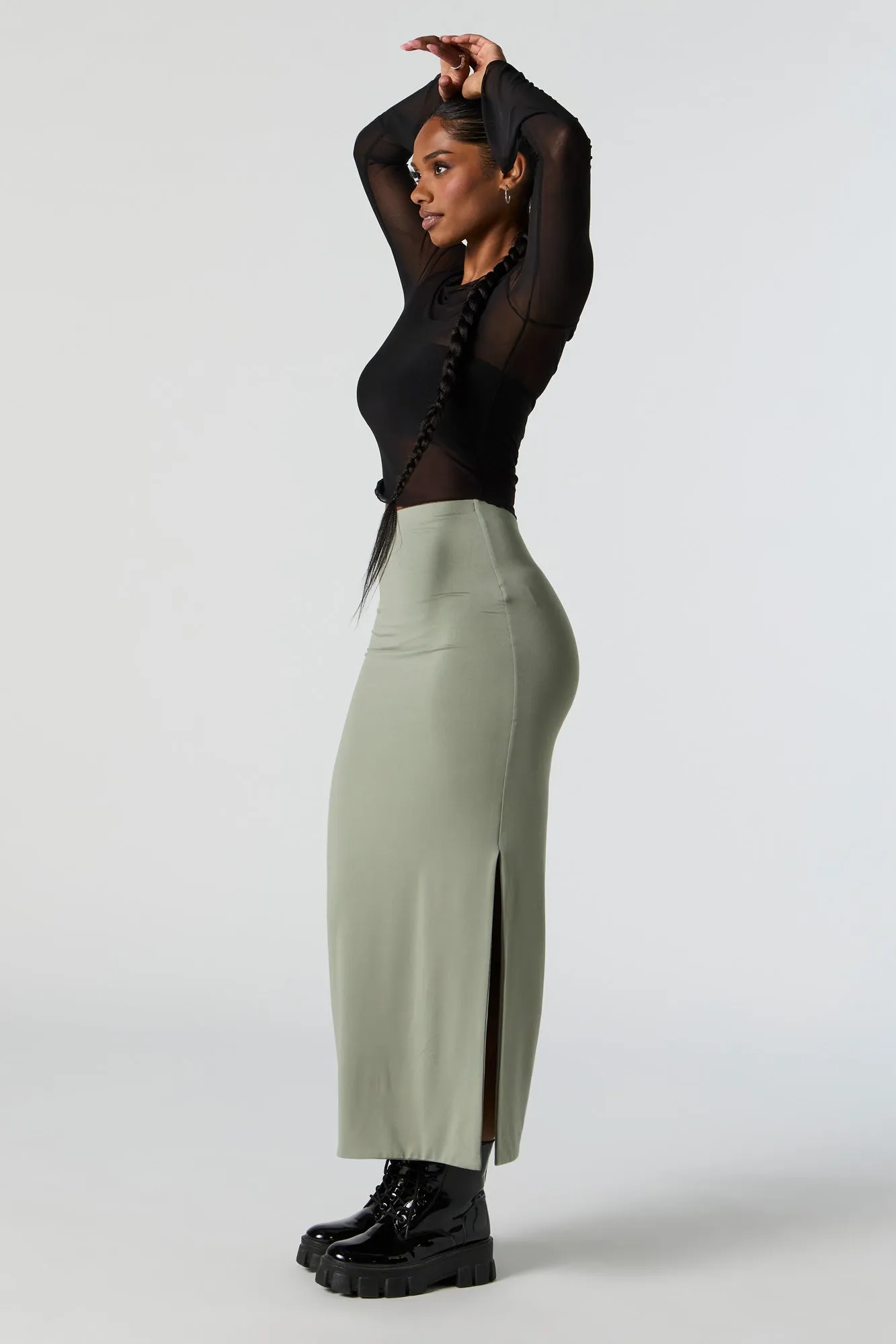 Sophisticated Midi Skirt with Slit