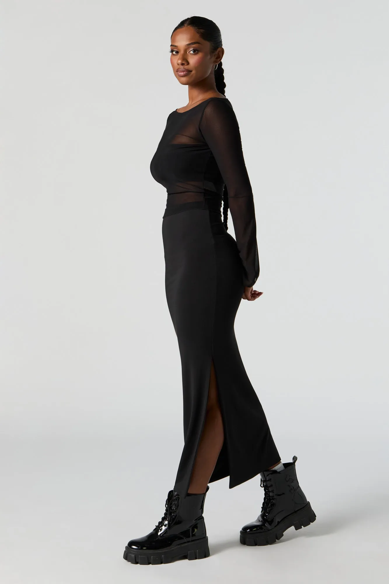 Sophisticated Midi Skirt with Slit