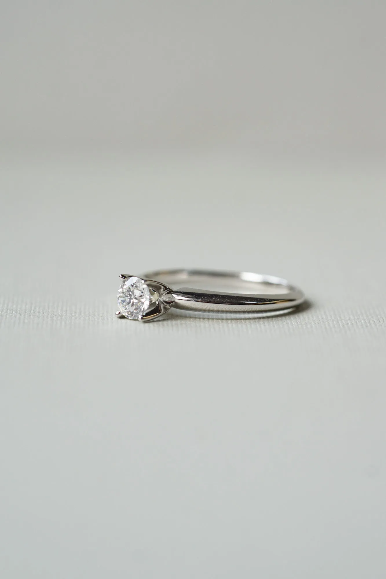 14k White Gold 0.38 Carat White Diamond Ring Size 7.75